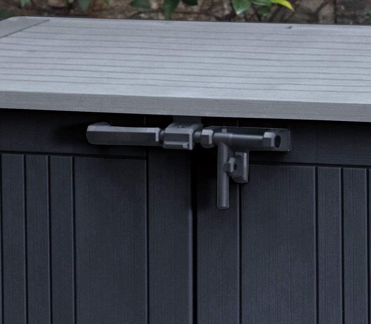Keter Gartenhaus 249319, 880L, Holzoptik, UV-beständig, abschließbar, Dunkelgrau/Hellgrau