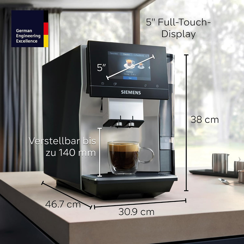 Siemens Kaffeevollautomat EQ700 classic, großes farbiges TFT-Display, 36 Heiß- und Kaltgetränke, Cold Brew, 10 Favoriten, 2-Tassen-Funktion, Steuerung per App, autom. Reinigungsystem, Silber, TP715E17