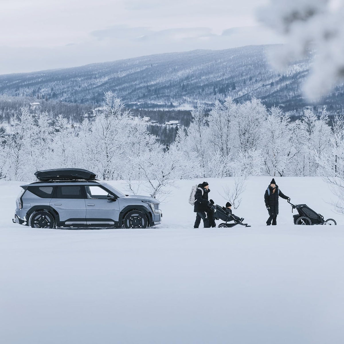 Thule Motion 3 XXL 639901 Dachbox, 600L, 75 kg, PowerClick, SlideLock, 232cm, Titan Glossy