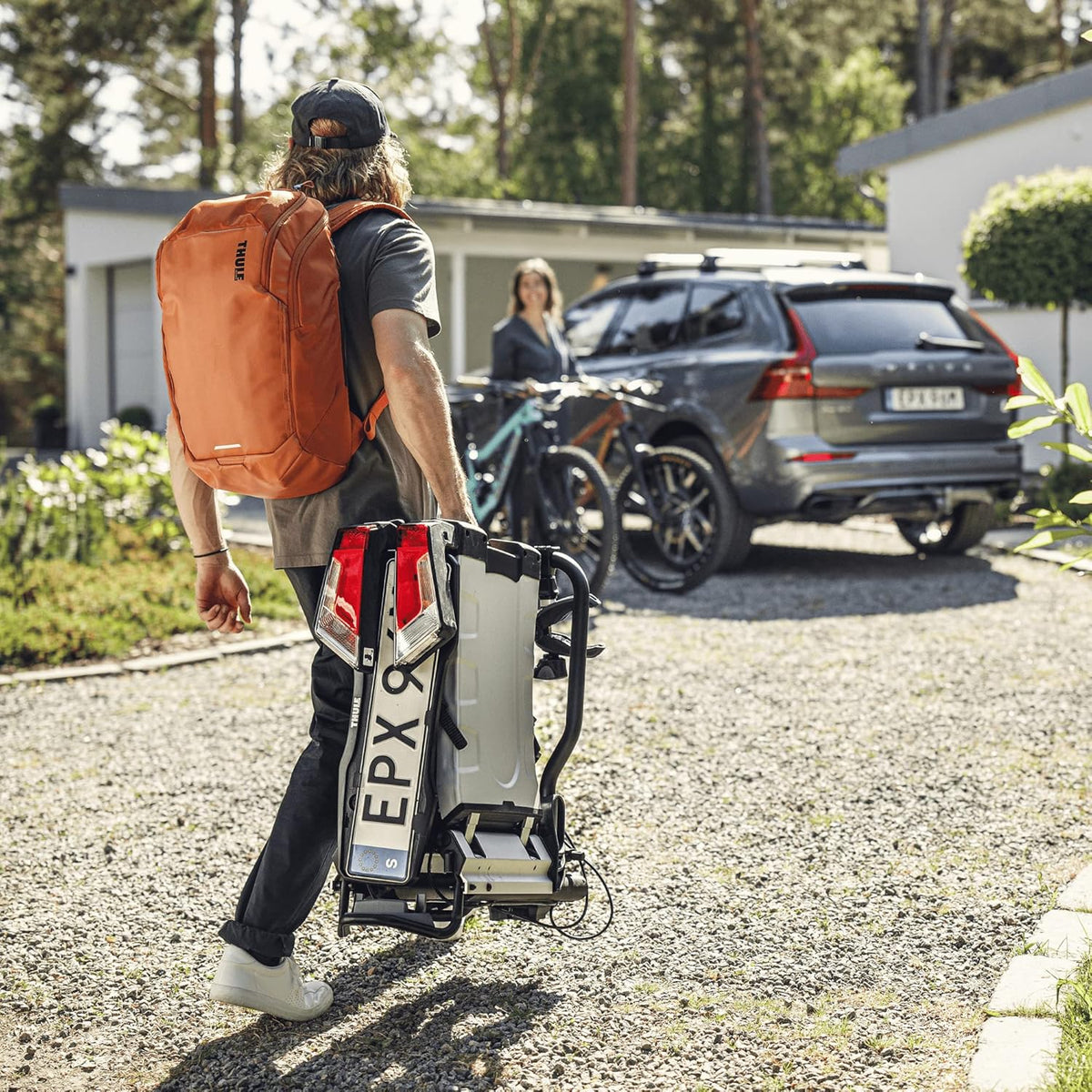 Thule EasyFold XT Bicycle Rack, Bicycle Carrier on Hitch Black/Aluminum, 2 Bikes