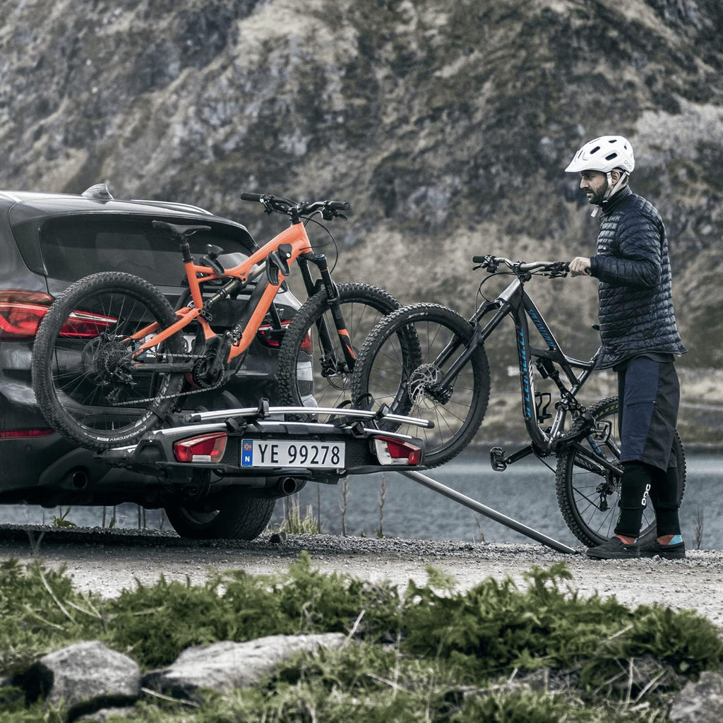 Thule VeloSpace XT 938000 Fahrradträger, 2 Fahrräder, 60 kg, Fatbike 4,7", AcuTight, Schwarz